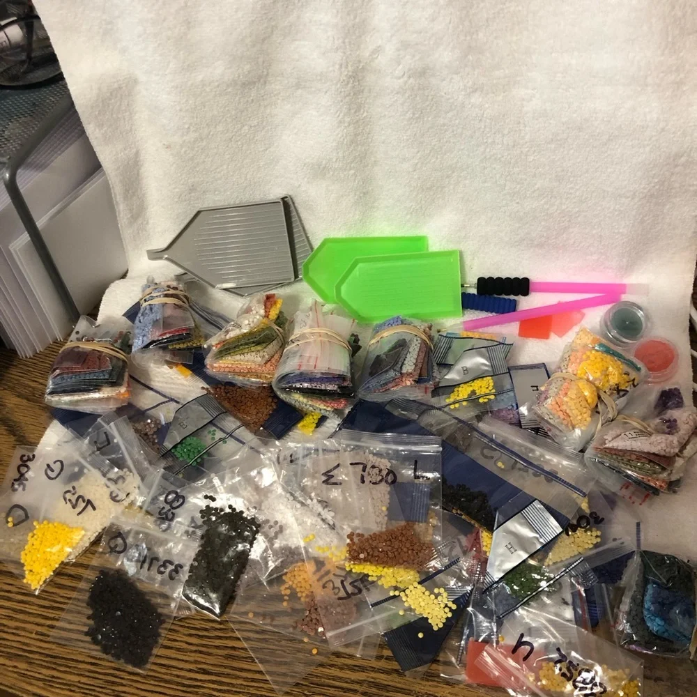 Diamond Dots remaining extra drills, sorting trays, wax bundle